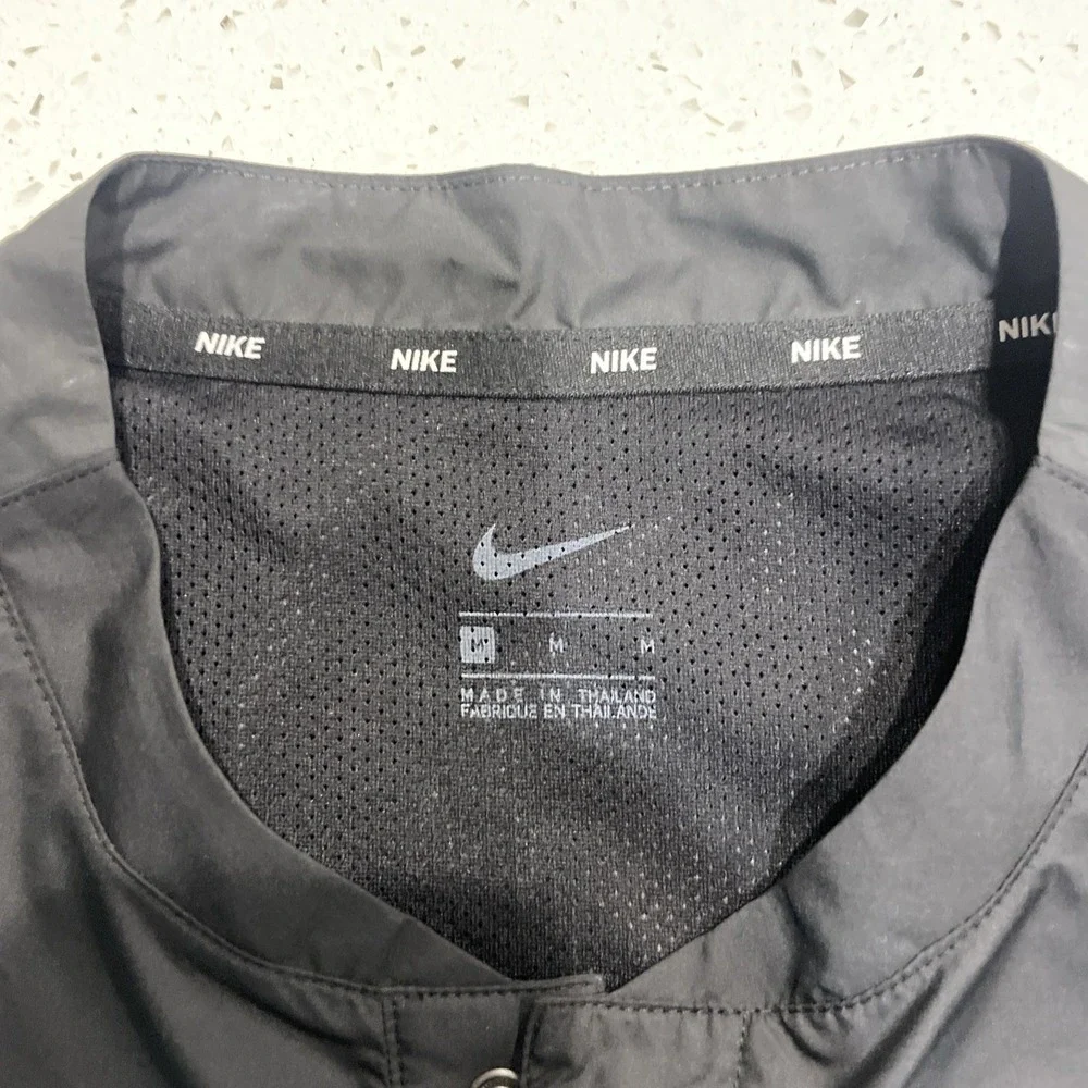 Nike swoosh dri
